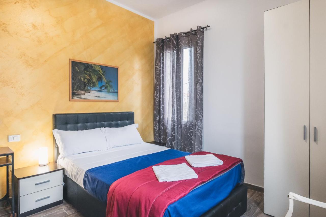 Bulldog Station Apartments With Private Wc, Ac, Tv Mestre Exterior foto